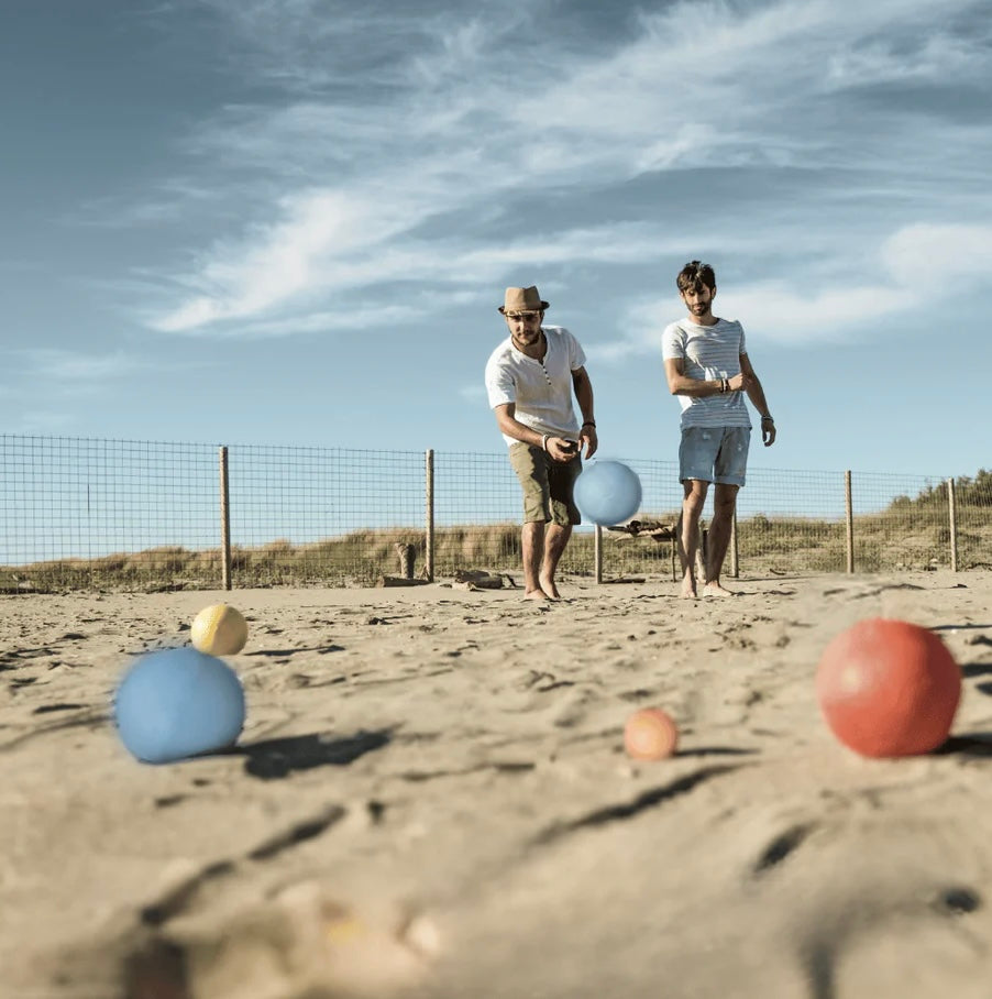 Jeu de pétanque en bois