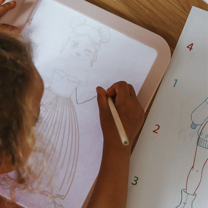 KIDYDRAW-PRO - Tablette lumineuse « Let's draw fashion »