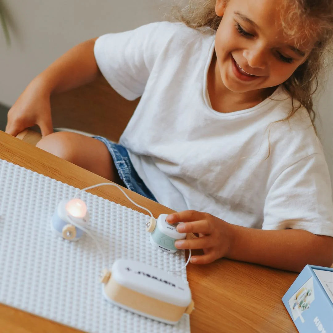 KIDYELEC STARTER - Mon premier kit d'électricité
