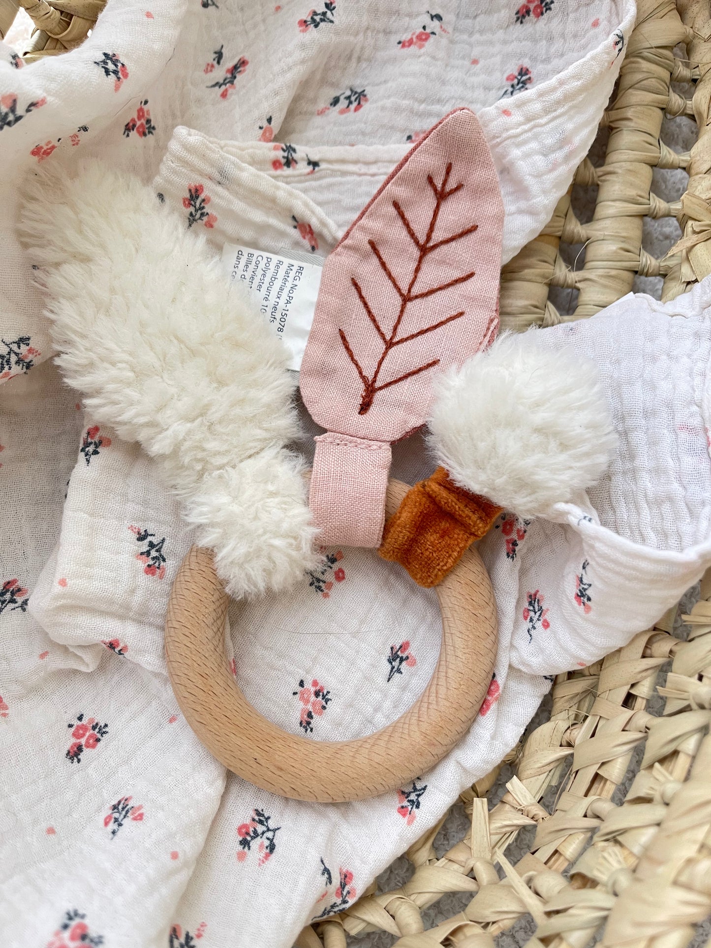 Hochet doudou/bois - Lapin
