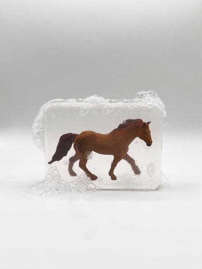 Savon transparent avec figurine - Animaux de la ferme