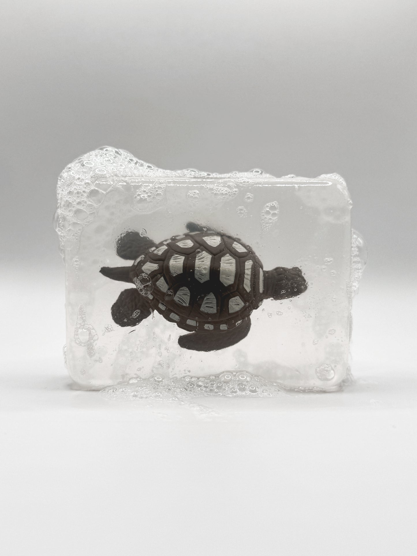 Savon transparent avec figurine - Animaux nordiques/marins